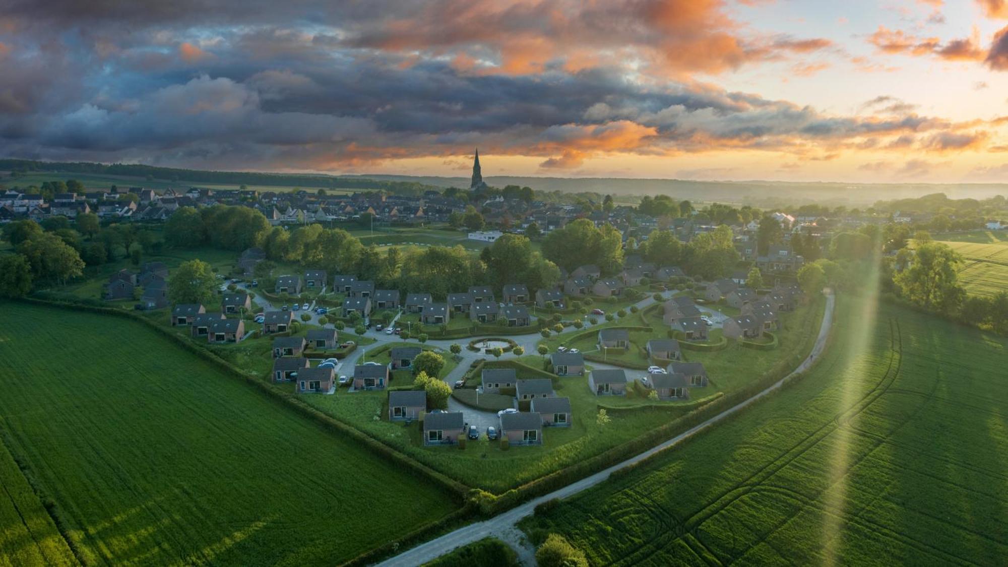 Summio Vakantiepark Reevallis Vijlen Luaran gambar